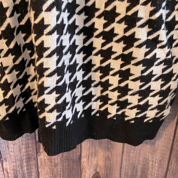 Croft and Barrow Size XL Plaid Sweater - Picture 2 of 6